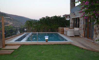 Bodrum Torba' da Deniz Manzaralı Özel Havuzlu Jakuzili 6+1 Villa