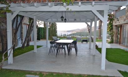 Bodrum Torba' da Deniz Manzaralı Özel Havuzlu Jakuzili 6+1 Villa