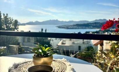 Bodrum Bitez' de Özel Havuzlu Isıtmalı Havuz Seçenekli Deniz Manzaralı Kiralık Villa