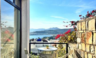 Bodrum Bitez' de Özel Havuzlu Isıtmalı Havuz Seçenekli Deniz Manzaralı Kiralık Villa