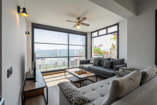 Bodrum Bitez' de Özel Havuzlu Isıtmalı Havuz Seçenekli Deniz Manzaralı Kiralık Villa