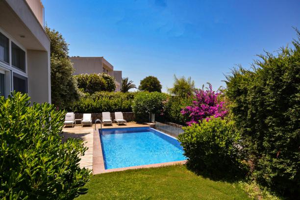 Bodrum Yalıkavak' ta 4+1 Deniz Manzaralı Özel Havuz ve Özel Plajlı Villa