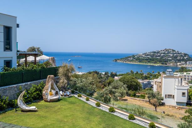 Yalıkavak'ta Özel Havuzlu Deniz Manzaralı 5+2 Villa