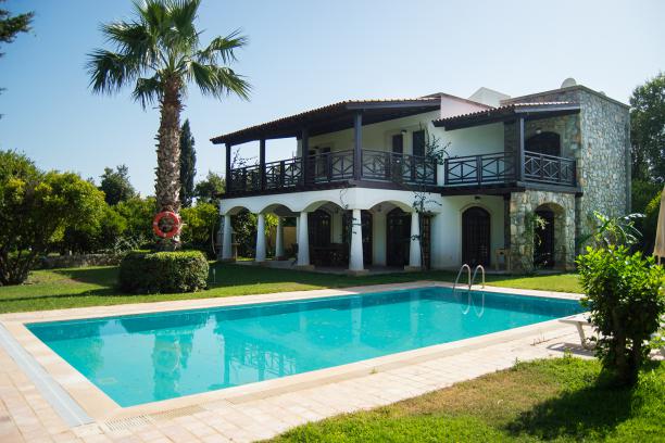 Bodrum Bitez' de Özel Havuzlu 4+1 Villa