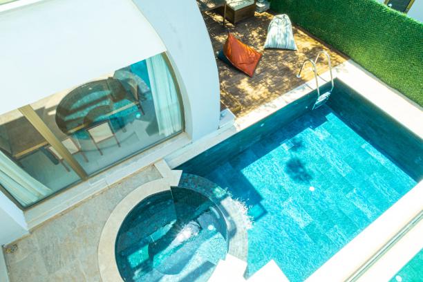 bodrum konacık merkezi konumda müstakil 4+1 özel havuzlu villa