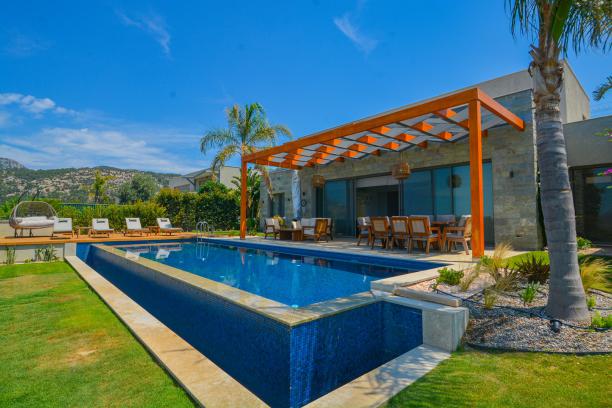 Bodrum Konacık Özel Havuzlu Lüks Kiralık 6+1 Villa