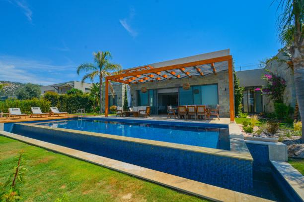 Bodrum Konacık Özel Havuzlu Lüks Kiralık 6+1 Villa
