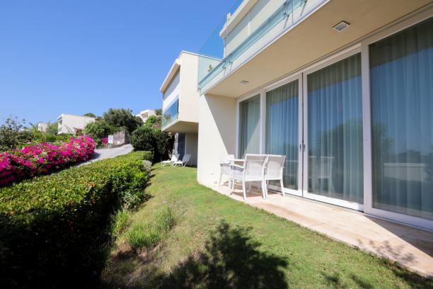 Bodrum Yalıkavak' ta 4+1 Deniz Manzaralı Özel Plajlı Villa