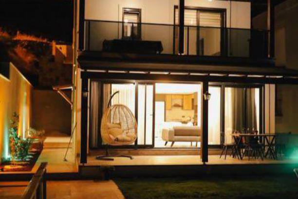 Bodrum Kadıkalesi' nde Deniz Manzaralı Özel Havuzlu 4+1 Villa