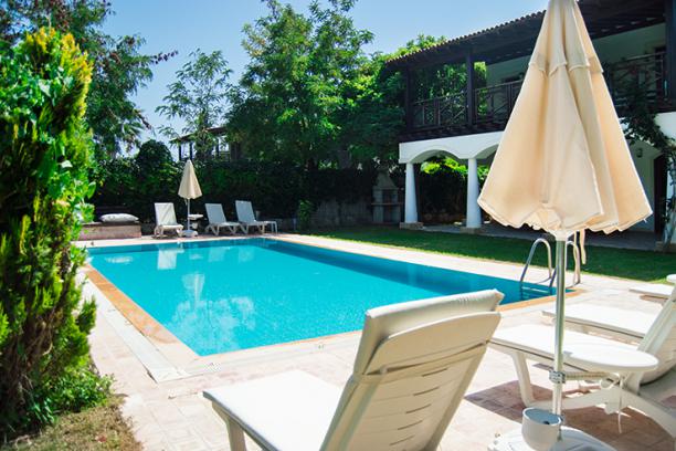 Bodrum Bitez' de Özel Havuzlu 4+1 Muhafazakar Villa