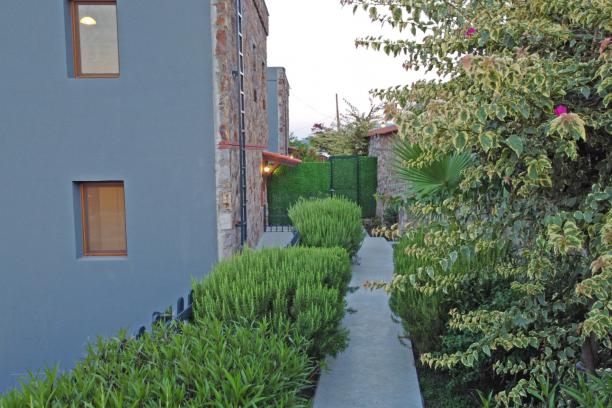 Bodrum Torba' da Deniz Manzaralı Özel Havuzlu Jakuzili 6+1 Villa