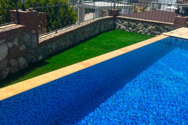 Bodrum Turgutreis Kadıkalesinde Deniz Manzaralı Özel Havuzlu Villa