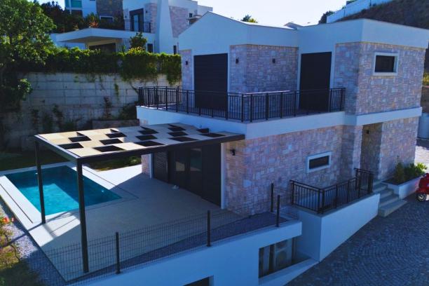 Ortakent' te Özel Havuzlu Merkezi 4+1 Kiralık Villa