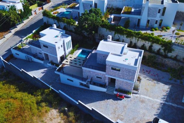 Ortakent' te Özel Havuzlu Merkezi 4+1 Kiralık Villa