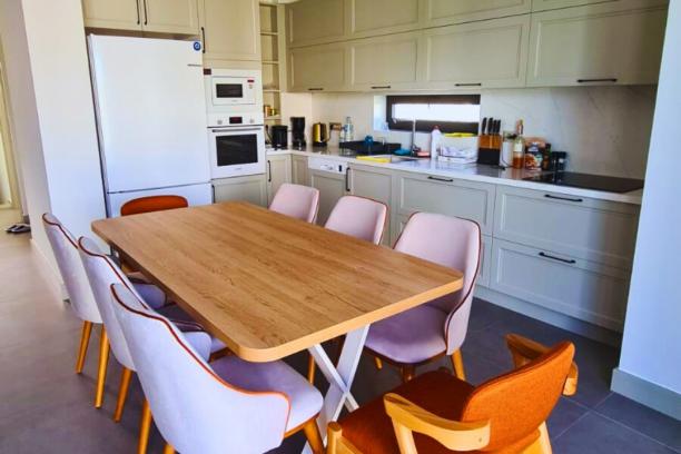 Ortakent' te Özel Havuzlu Merkezi 4+1 Kiralık Villa