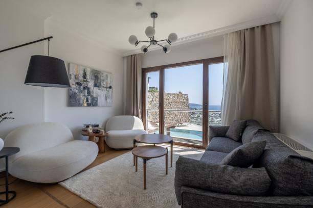 Bodrum Merkezde Özel Havuzlu Deniz Manzaralı 4+1 Villa