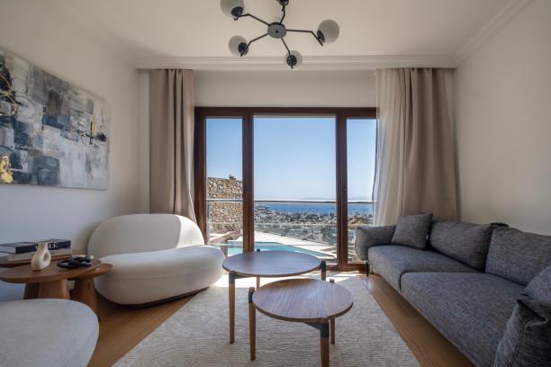 Bodrum Merkezde Özel Havuzlu Deniz Manzaralı 4+1 Villa