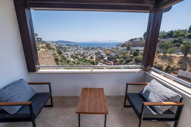 Bodrum Merkezde Özel Havuzlu Deniz Manzaralı 4+1 Villa