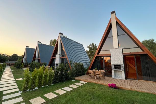 Gümüşlük'te Denize Sıfır Bungalov