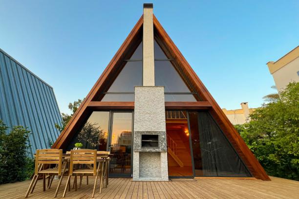 Gümüşlük'te Denize Sıfır Bungalov