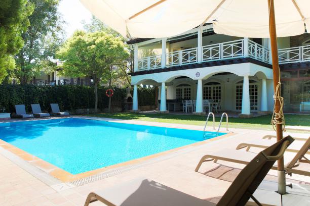 Bodrum Bitez' de Özel Havuzlu 4+1 Villa