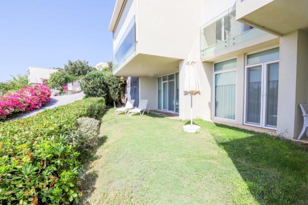 Bodrum Yalıkavak' ta 4+1 Deniz Manzaralı Özel Plajlı Villa