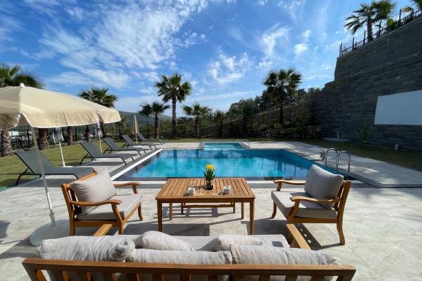 Bodrum Yokuşbaşında Özel Havuzlu Doğa Manzaralı 4+1 Villa