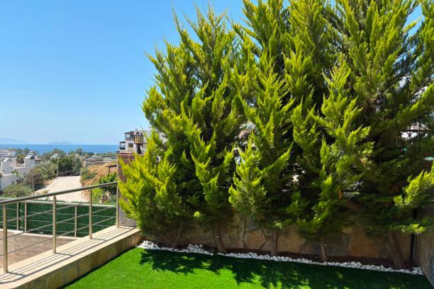 Bodrum Turgutreis Kadıkalesinde Deniz Manzaralı Özel Havuzlu Villa