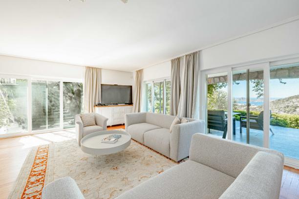 Bodrum Yalıkavak'ta 5+1 Özel Havuzlu Eşsiz Deniz Manzaralı Muhafazakar Villa