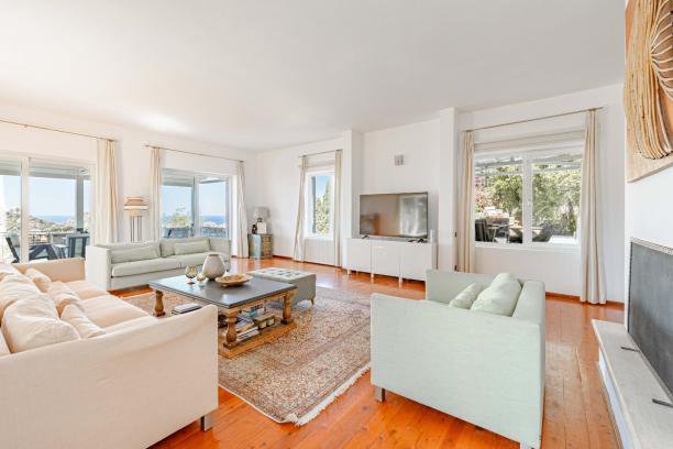 Bodrum Yalıkavak'ta 5+1 Özel Havuzlu Eşsiz Deniz Manzaralı Muhafazakar Villa