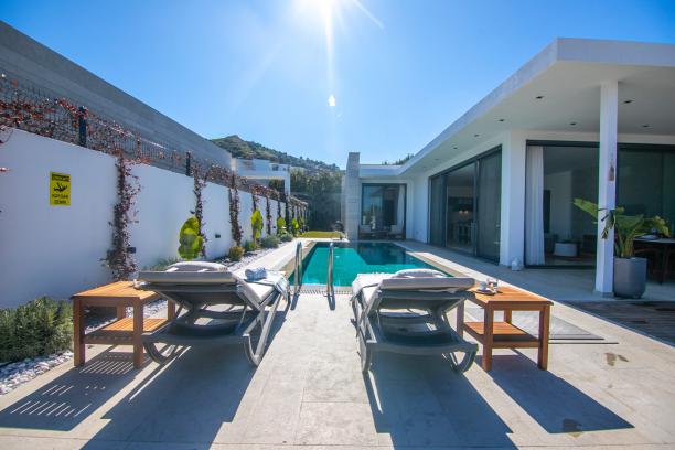 Yalıkavak'ta Özel Havuzlu ,Bahçeli Denize Yakın 3+1 Müstakil Villa