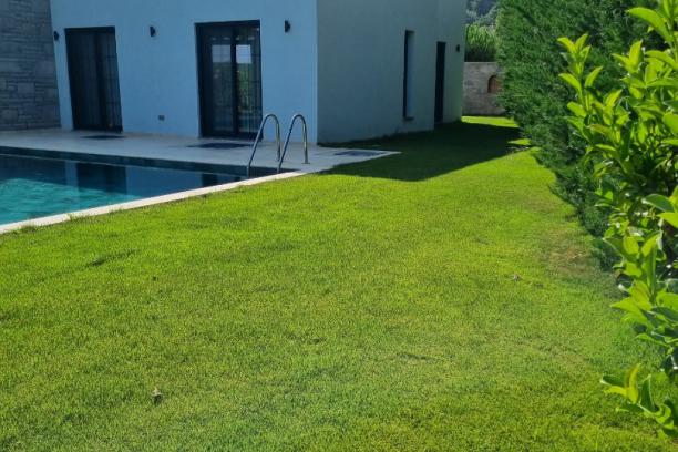 Konacık'ta Özel Havuzlu Müstakil Bahçeli 3+1 Villa