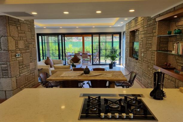 Konacık'ta Özel Havuzlu Müstakil Bahçeli 3+1 Villa