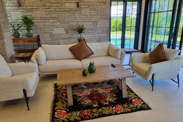 Konacık'ta Özel Havuzlu Müstakil Bahçeli 3+1 Villa