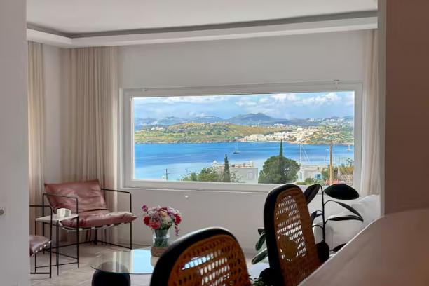 Bodrum Merkez' de Özel Havuzlu Deniz Manzaralı Kiralık Villa