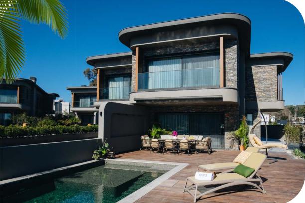Bodrum Ortakent'te Denize Sıfır, Özel Plajlı, Özel Havuzlu 5+2 Kiralık Villa
