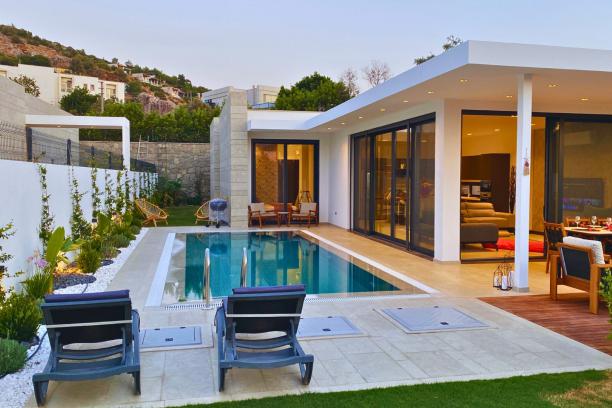 Yalıkavak'ta Özel Havuzlu ,Bahçeli Denize Yakın 3+1 Müstakil Villa