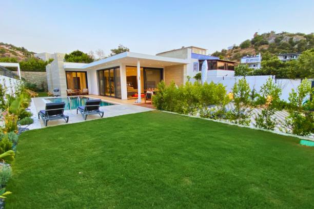 Yalıkavak'ta Özel Havuzlu ,Bahçeli Denize Yakın 3+1 Müstakil Villa