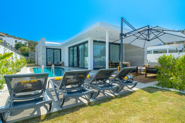 Yalıkavak'ta Özel Havuzlu ,Bahçeli Denize Yakın 3+1 Müstakil Villa