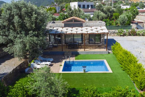 Bodrum Yalıçiftlik Özel Havuzlu Kiralık Taş Villa