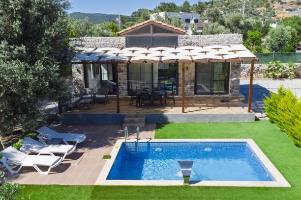 Bodrum Yalıçiftlik Özel Havuzlu Kiralık Taş Villa