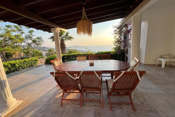 Bodrum Yalıkavak'ta Deniz Manzaralı Özel Havuzlu Kiralık Villa